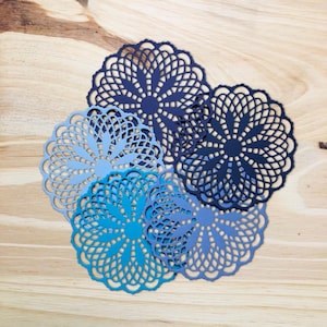 Napperons bleus en dentelle (Paquet de 5) | Napperons en papier pour tenir un journal indésirable l Fournitures de scrapbooking | napperons pour fabrication de cartes | Découpes | Collage | Napperon