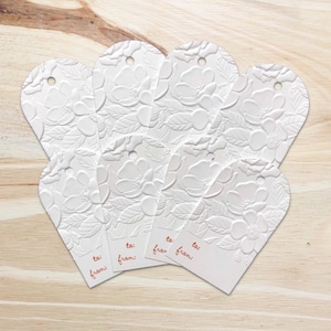 Étiquettes-cadeaux florales en relief (Paquet de 8) | Relief 3D | Etiquettes cadeaux florales | Étiquettes-cadeaux de Noël | Cadeaux de mariage | Anniversaire | Estampé à la main