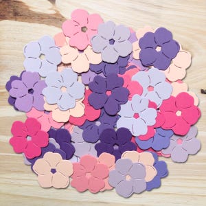 Confettis de fleurs (Paquet de 30) | Fleurs découpées | Découpes pour Junk Journal | Fournitures de scrapbooking | Fournitures pour la fabrication de cartes | Rose et violet