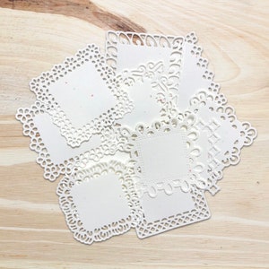 Petits napperons carrés (Paquet de 12) | Napperons en papier | Journalisation du courrier indésirable | Fournitures de scrapbooking | Journal créatif | Fournitures pour fabrication de cartes