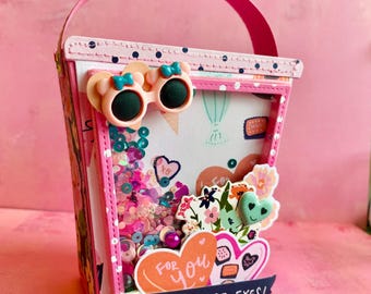 Clearance!!!  Valentine Sand Bucket * 3D Papercraft * Happy Hearts * Sunglasses