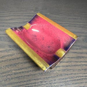 Mid Century Modern Carlton Ware Rouge Royale Ashtray Made In England Red and Gold Colors*READ USA BUYERS*