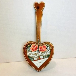 Wood Heart Shape Hand Painted Farmhouse Decor Wall Hanging Roses Snow*READ USA BUYERS*