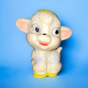 Vintage RARE 1960s Squeaky Rubber Kitsch Child Toy Lamb Collectible *VIDEO*