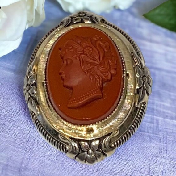 Vintage Cameo Brooch Signed Coro Gold Tone and De… - image 1