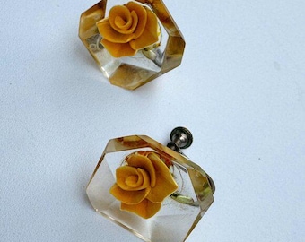 Vintage 1940s Reverse-carved Clear Lucite Earrings Screw backs Yellow Rose Flower *READ USA BUYERS*