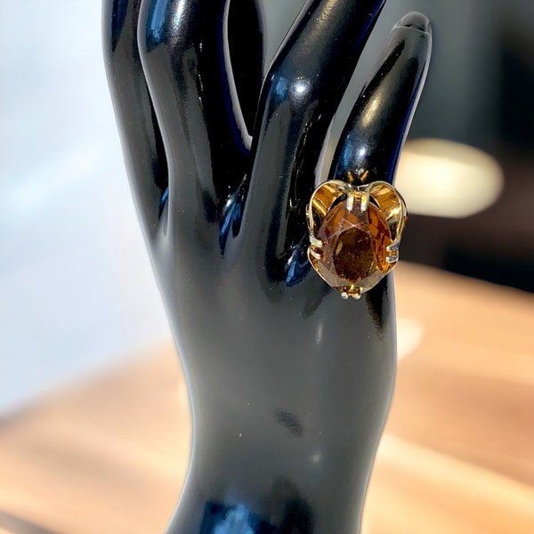 Vintage 18K HGE Cocktail Ring Amber Glass Stone Size 8 Statement Prom Evening *read*