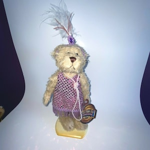 20th CENTURY Brass Button Collectible Stuffed Bear Daisy 1920s Vintage Collection, Stuffed Bear, Fashion Decades, Movie Studio Bears