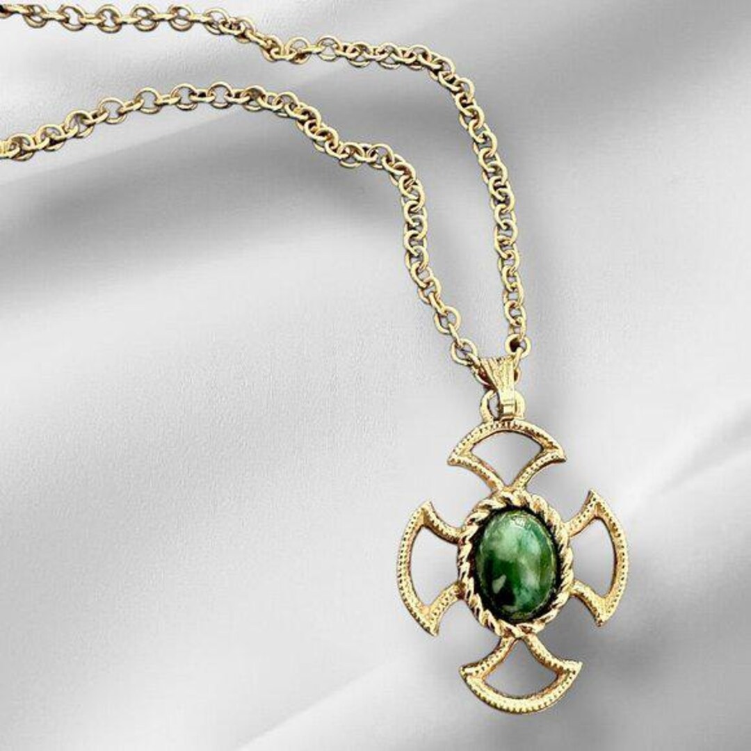 AVON エレガント タッセル デキャンター ロゼリーヌ Vintage Avon 1973 Baroness Collection Necklace Gold Tone With