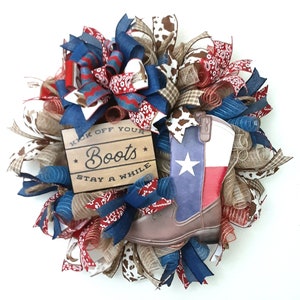 Cowboy Boot Wreath: Western Welcome Decor with Bandana & Cow Print Ribbons