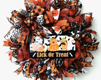 Halloween Dog Wreath: 'Lick or Treat' Paw Print Decor