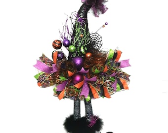 Witch Hat Wreath, Witch Hat Door Hanger, Halloween Wall Decor, Halloween Door Hanger, Halloween Witch Hat, Witch Decor, Witch Door Hanger