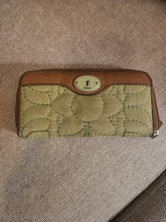 Vintage FOSSIL KEY-PER Green Wallet - image 2