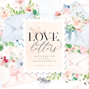 Cartas de amor, Acuarela Azul polvoriento y Rubor Composición floral con sobre, Flor azul, Peonía rosa ruborizada, Rosa ruborizada, Floral azul polvoriento