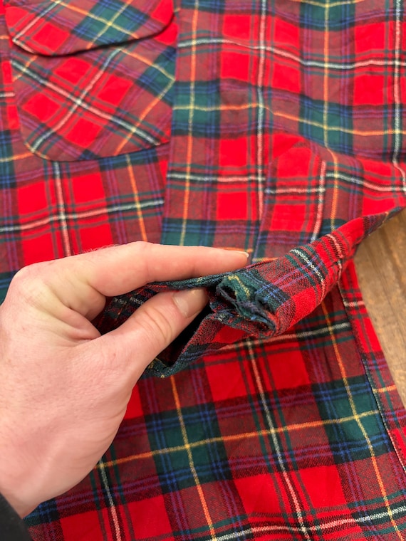 Vintage Thrashed Red Pendleton Loop Collar Board … - image 3