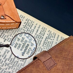magnifying glass necklace, vintage magnifier pendant for reading, optical lens hands free magnifying necklace wearable magnifier monocle costume pocket monocle magnifying monocle eye monocle monocle necklace monocle for men pocket magnifying glass magnifying glass for coins collectors coin magnifier coin magnifying glass handheld magnifier modern monocle antique magnifier lightweight pendant stocking stuffer christmas gift for book lovers reading magnifier monocle magnifyer costume accessory