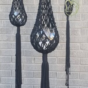 Macrame Plant Hanger,  Air Plant Hanger, Bohemian Decor, Macrame Pod