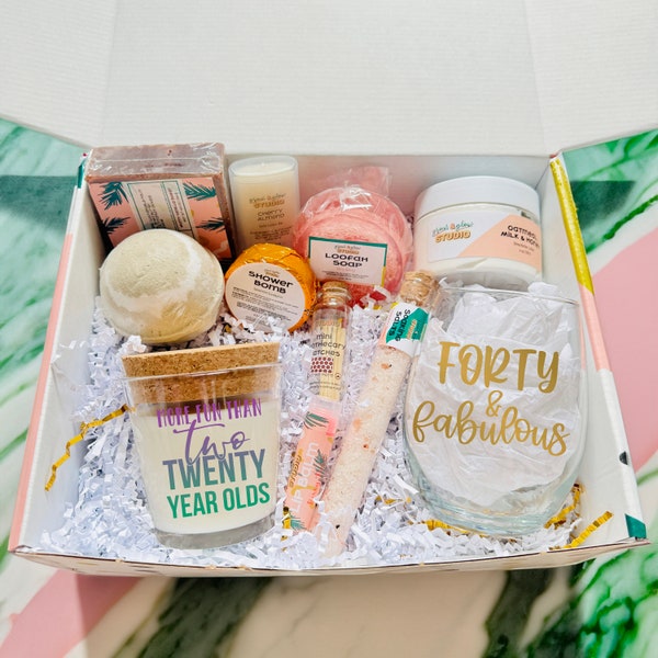 40th Birthday Gift For Her - Candle Spa Gift Box - Funny 40th Birthday Gift - Gift Basket 40th Birthday Present - Fortieth Birthday Gift Set