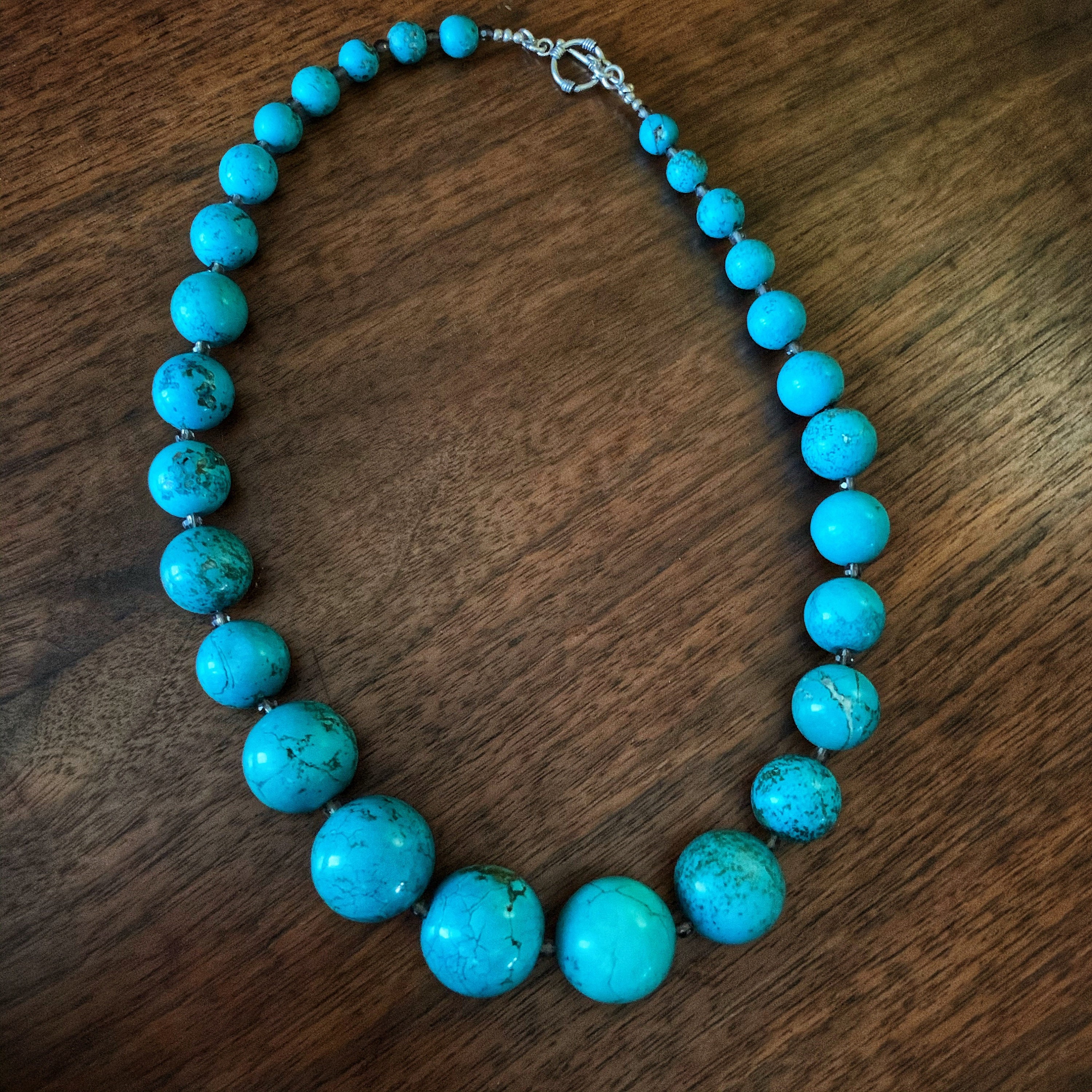 Graduated Blue Howlite Necklace