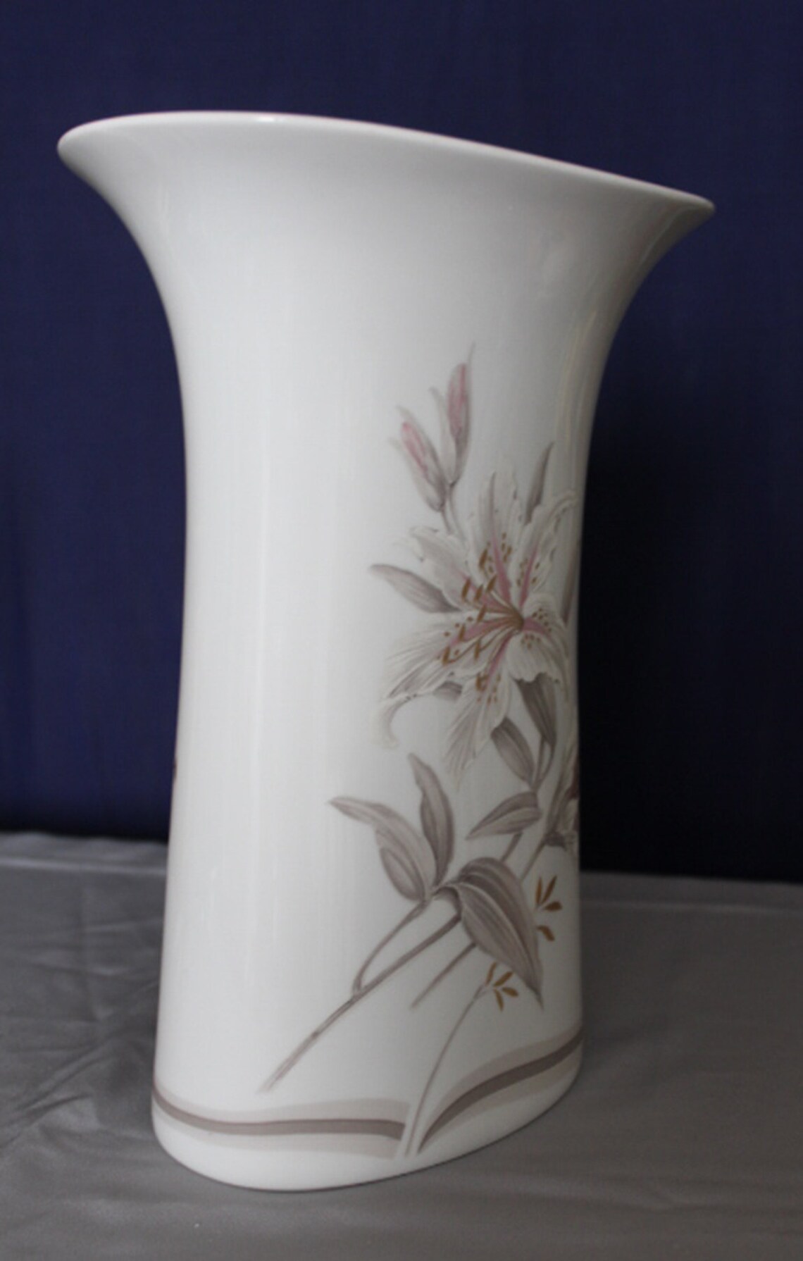 Big porcelain vase Kaiser Aurelia designer K. Nossek Etsy