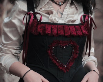 Corset Saint-Valentin Romantique goth victorien cœur brodé de perles et dentelle