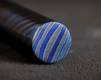 Varilla de ZrTi de 0,64&quot; de diámetro x 16&quot; de largo - Varilla de titanio y circonio de Damasco - Zrti negro - Mokuti - Anillo en blanco - Metal para manualidades - Cuchillos Elite