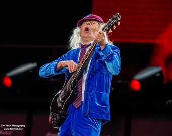 AC/DC - Photo Print #3 - Heavy Metal Legends - *Free Postage to the UK* - Angus Young
