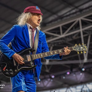 AC/DC - Wydruk fotograficzny nr 1 - Legendy Heavy Metalu - *Darmowa wysyłka do Wielkiej Brytanii* - Angus Young
