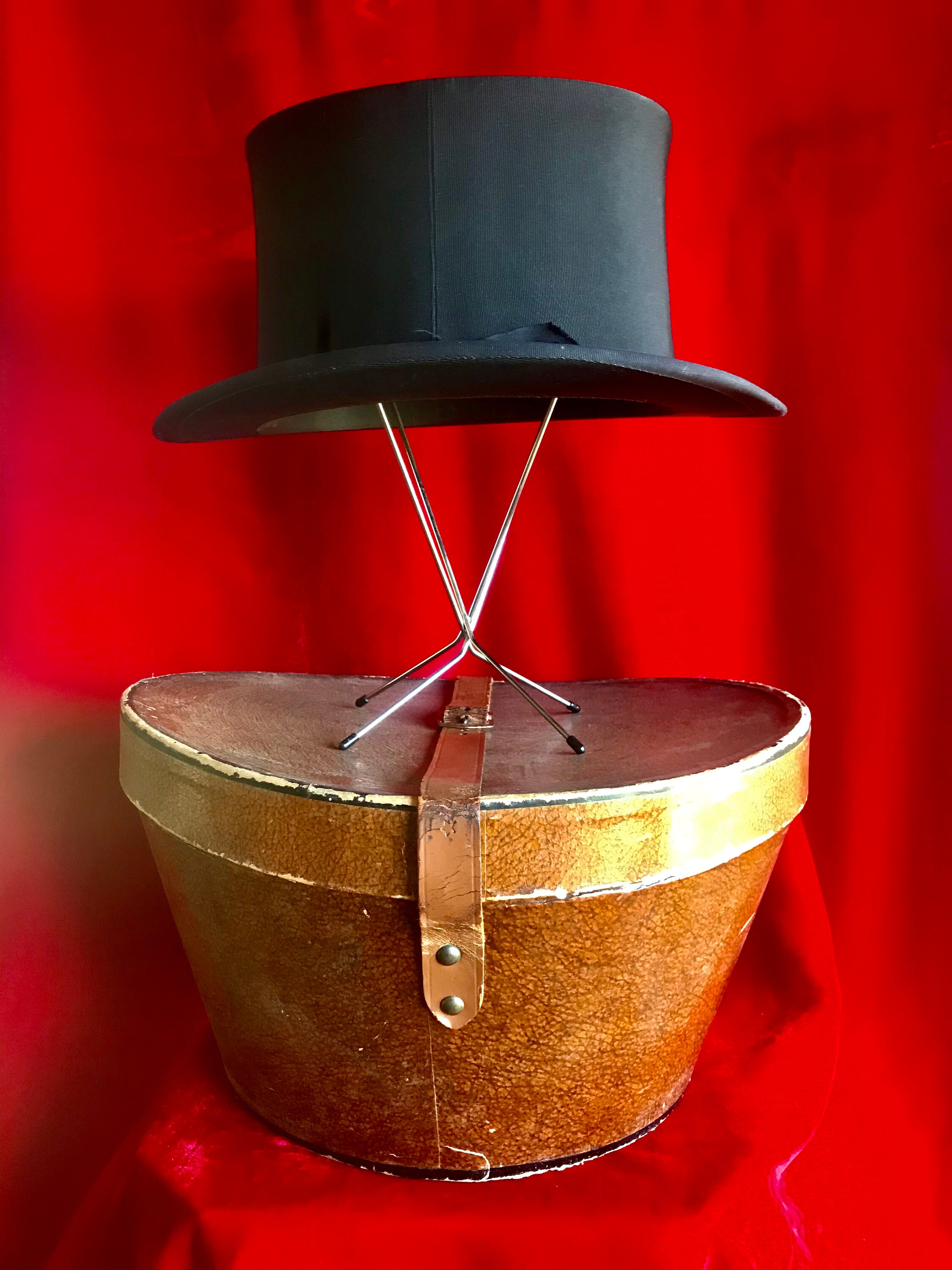 Dobbs Top Hat and Faux Leather Hat Box With Leather Straps Etsy