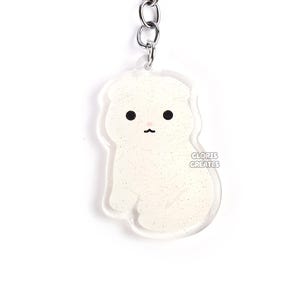 White Scottish Fold Cat Acrylic Pet Breed Keychain | Cartoon Chibi Animal Art Glitter Charm | Kawaii Cute Kitten Lover Memorial Gift