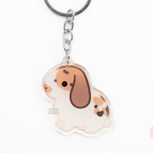 Porte-clés tricolore Holland Lop Rabbit en acrylique pour animaux de compagnie | Charm lapin scintillant époxy dessin animé art kawaii | Cadeau mignon chibi pour les amoureux des animaux