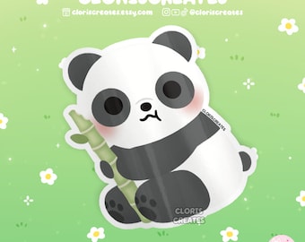 Peut inclure: Un adorable panda en dessin animé tenant un morceau de bambou. Le panda est blanc avec des marques noires et a un nez et des joues roses. Le bambou est vert et a des feuilles en haut. L'arrière-plan est de couleur vert clair avec des fleurs blanches.