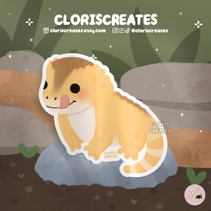 Yellow Crested Gecko Lizard Waterproof Vinyl Sticker | Kawaii Chibi Animal Lover Art Bottle Decal | Cute Cartoon Exotic Pet Reptile Gift