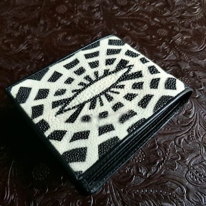 Premium Stingray piel hombres monedero Spider Motif cuero monedero bifold genuino