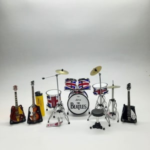 Miniature Drum Set Rock Band + 3 guitars Instrument Musical Display Gift 1/12