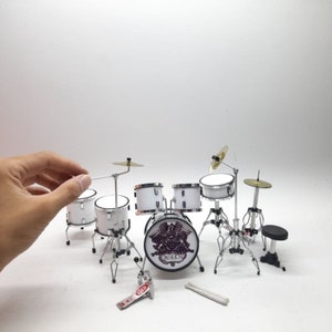 Miniature Drum Set White 1:12 Instrument Musical Display Gifts