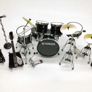 Miniature Drum Rock Set Full Black + 3 Guitar Instrument Musical Handmade Figure Display 1:12 Gift