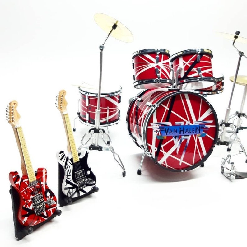 Miniature Drum Red Metal Van H Mini figure 3 Guitars set Display Music New Year Christmas Gift