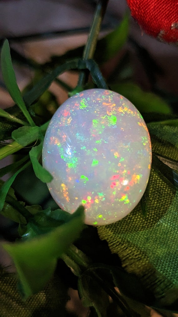 AAA QUALITY Sparkling Honeycomb Pattern Natural Ethiopian Opal Oval Cabochon Welo Play Colors Opal