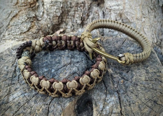 A new version of the micro cord bracelet, this one has two internal  strands, and I think it helps the colors show up better : r/paracord