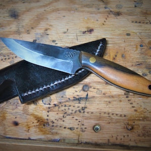 Handmade High Carbon Steel Full Tang Bushcraft Knife With Sheath