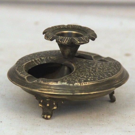 17th Vintage Old Brass Hand Carving Work Tobacco Mughal Cigarettes Ashtray