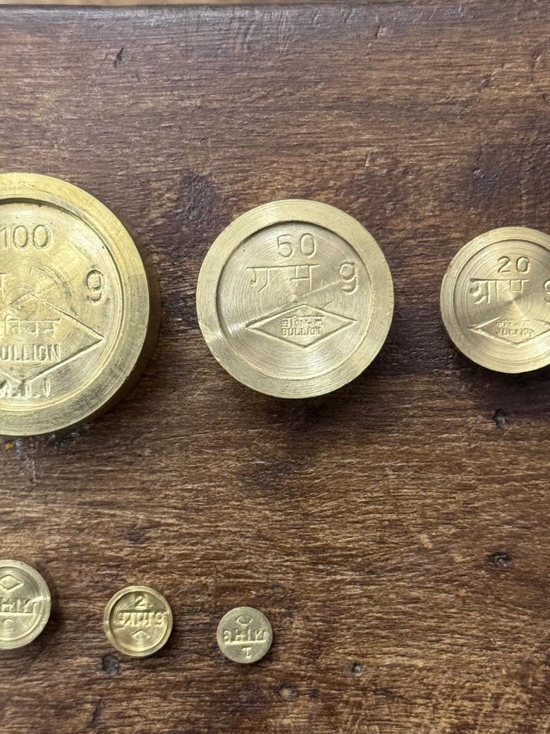 Pesas de latón vintage elegantes: decoración única para básculas de 1 a 200 gramos, doradas, pesas doradas imagen 4