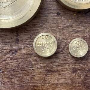 Pesas de latón vintage elegantes: decoración única para básculas de 1 a 200 gramos, doradas, pesas doradas imagen 6