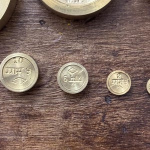 Pesas de latón vintage elegantes: decoración única para básculas de 1 a 200 gramos, doradas, pesas doradas imagen 7