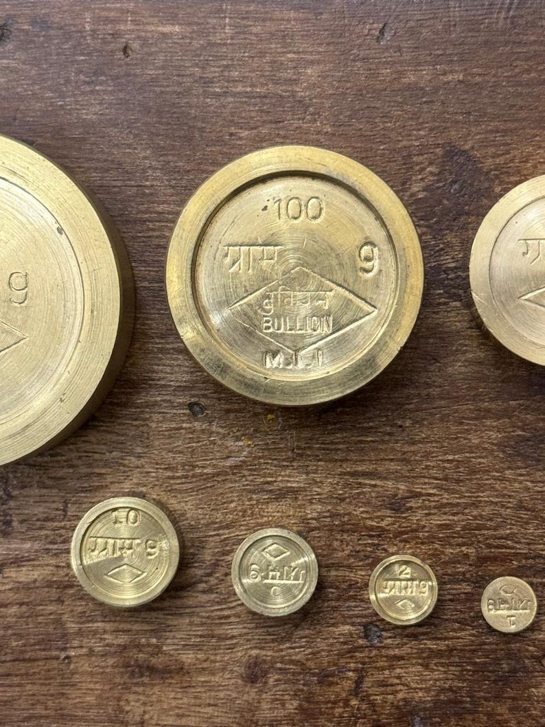 Pesas de latón vintage elegantes: decoración única para básculas de 1 a 200 gramos, doradas, pesas doradas imagen 3