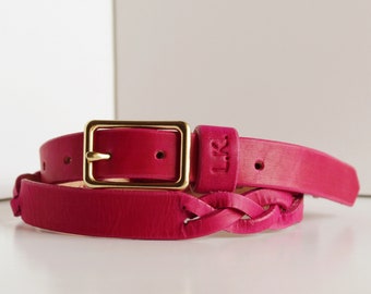 Gepersonaliseerde roze leren riem, gevlochten riem voor meisjes, aangepaste riem voor vrouwen, magere tailleriem, felroze riem voor jurk, afstudeercadeau