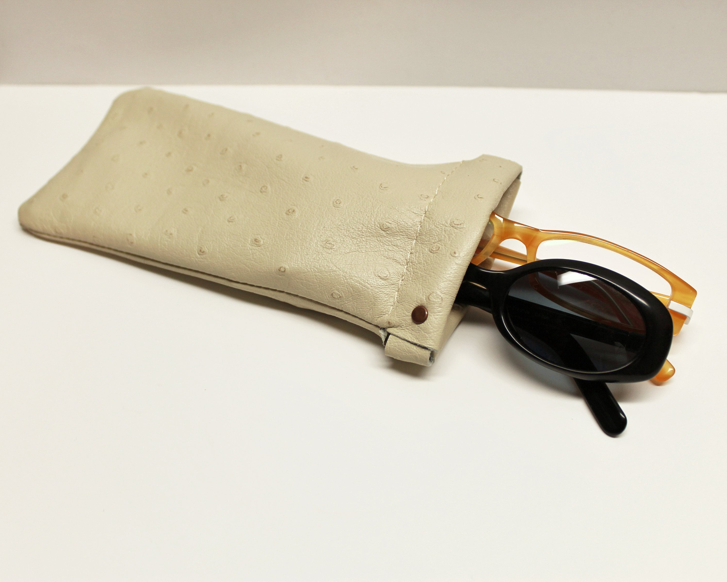 Quilted Sunglasses Case Squeeze Opening Eyeglasses Case 