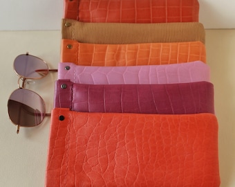 Leather glasses case for women, Soft eyeglass case, Squeeze top sunglass case, Glasses pouch, Sunglasses sleeve, Birthday gift for friends,