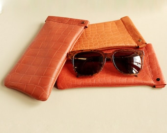 Glasses Sleeve, Sunglasses leather case, Pad case for glasses, Soft eyeglasses case, Eyeglass cover, Leather accessories for women,
